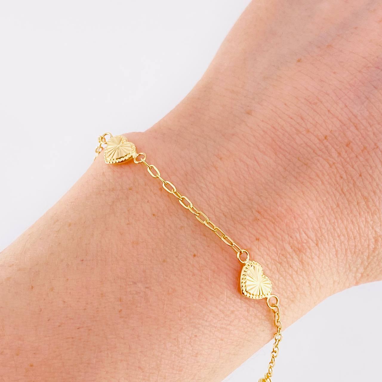 Pulso Cajón Corazón Diamantado 2.15g / 7 in / 1.6mm Oro Amarillo 18K