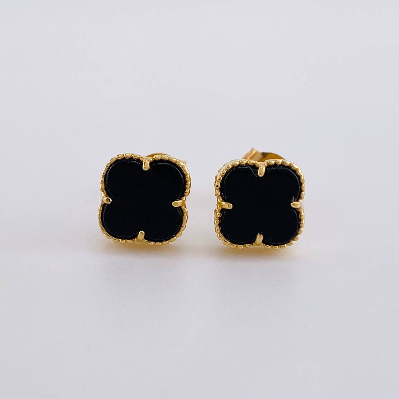 Clover Stud Earrings Black Onyx 2g / in / 7.9mm 18K Yellow Gold
