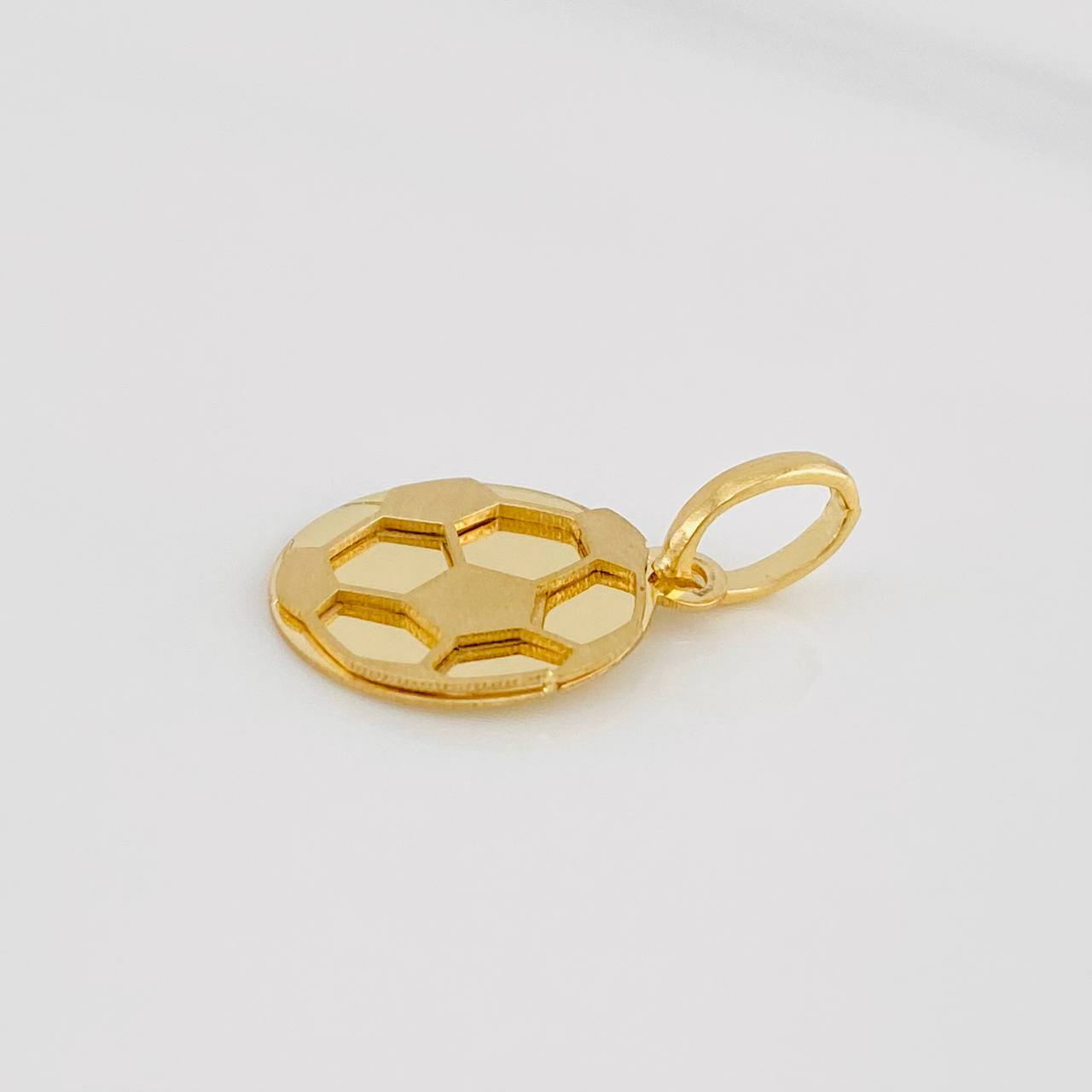 Dije Balon Futbol 1.4g / 3/4 in Oro Amarillo 18K