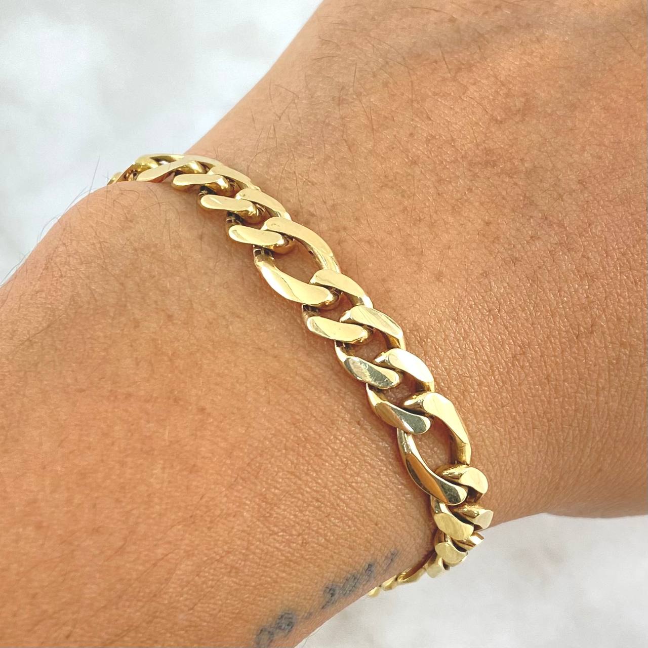 Figaro Bracelet 11.85gr / 22.5cm / 6.6mm Lobster Claw Box White Zirconia Yellow Gold 18K