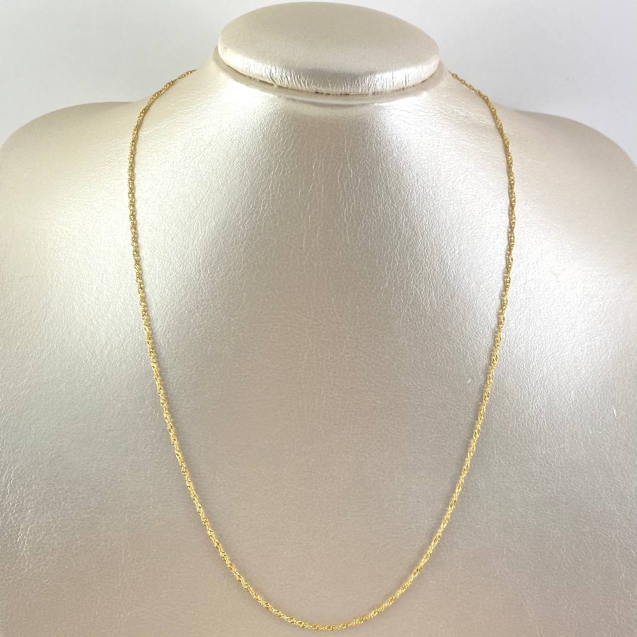 Cadena Singapur 2.65gr / 19 3/4 in / 1.5mm Oro Amarillo +3 18K