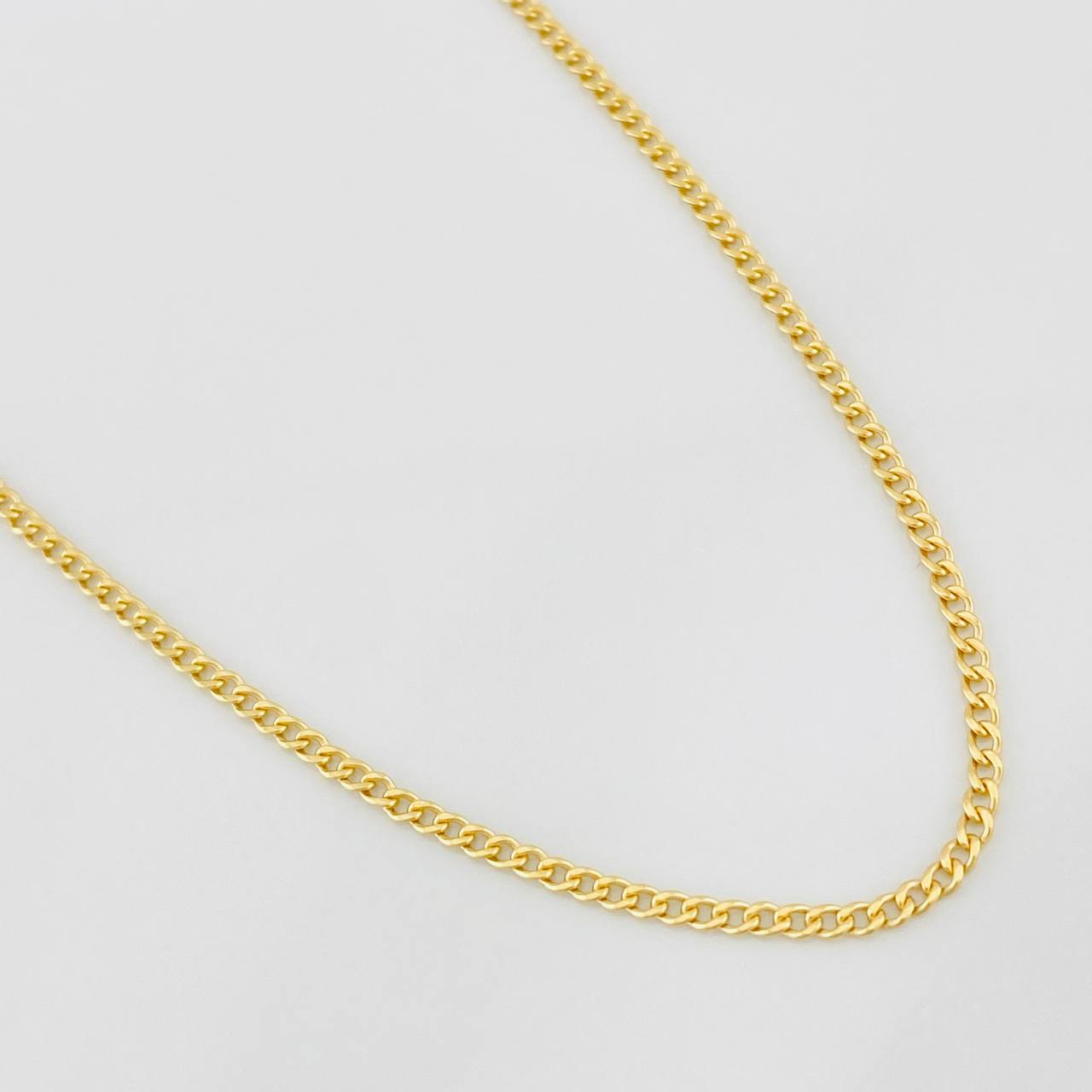 Cadena Cubana 1.55g / 18 in / 1.9mm Oro Amarillo 18K