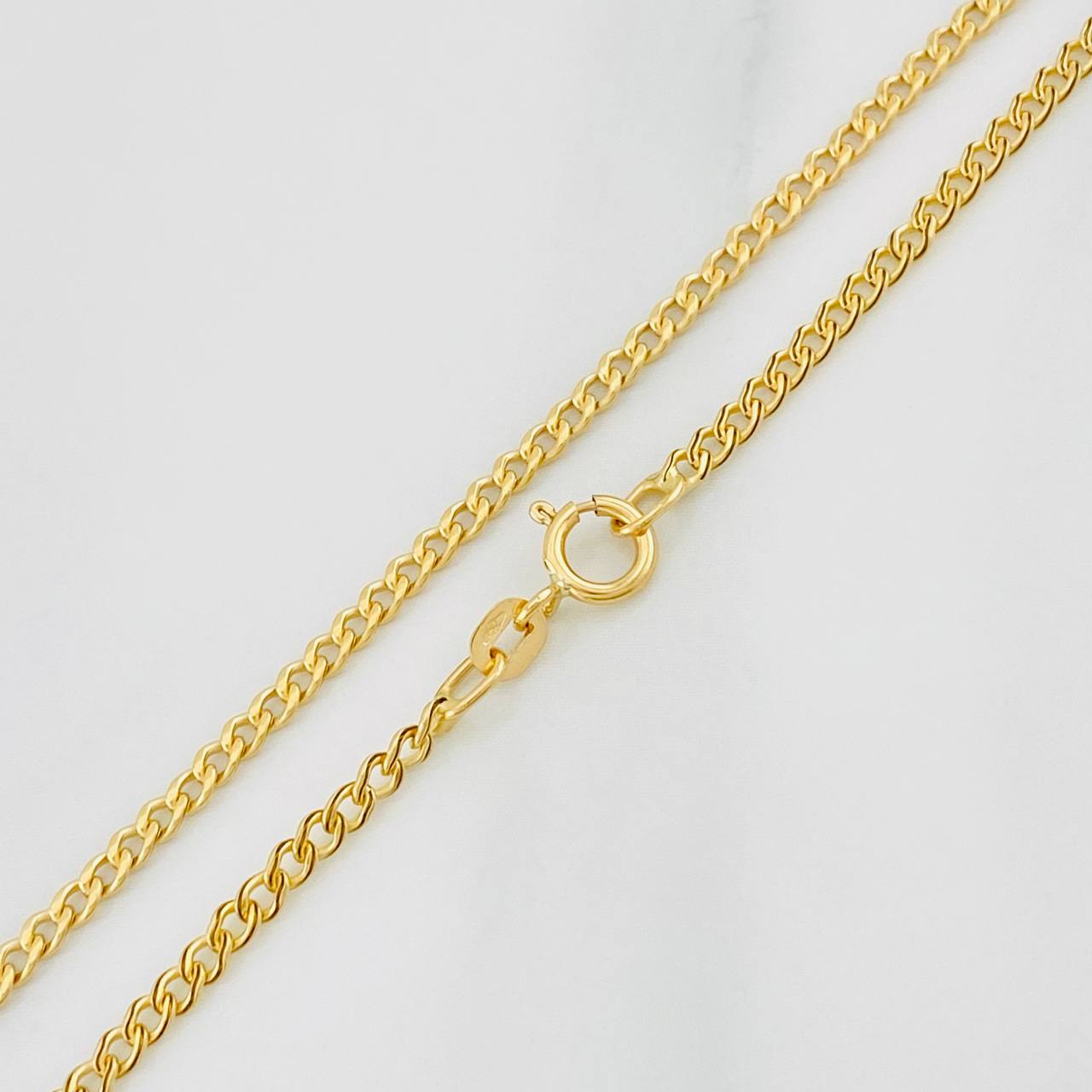 Cadena Cubana 1.55g / 18 in / 1.9mm Oro Amarillo 18K