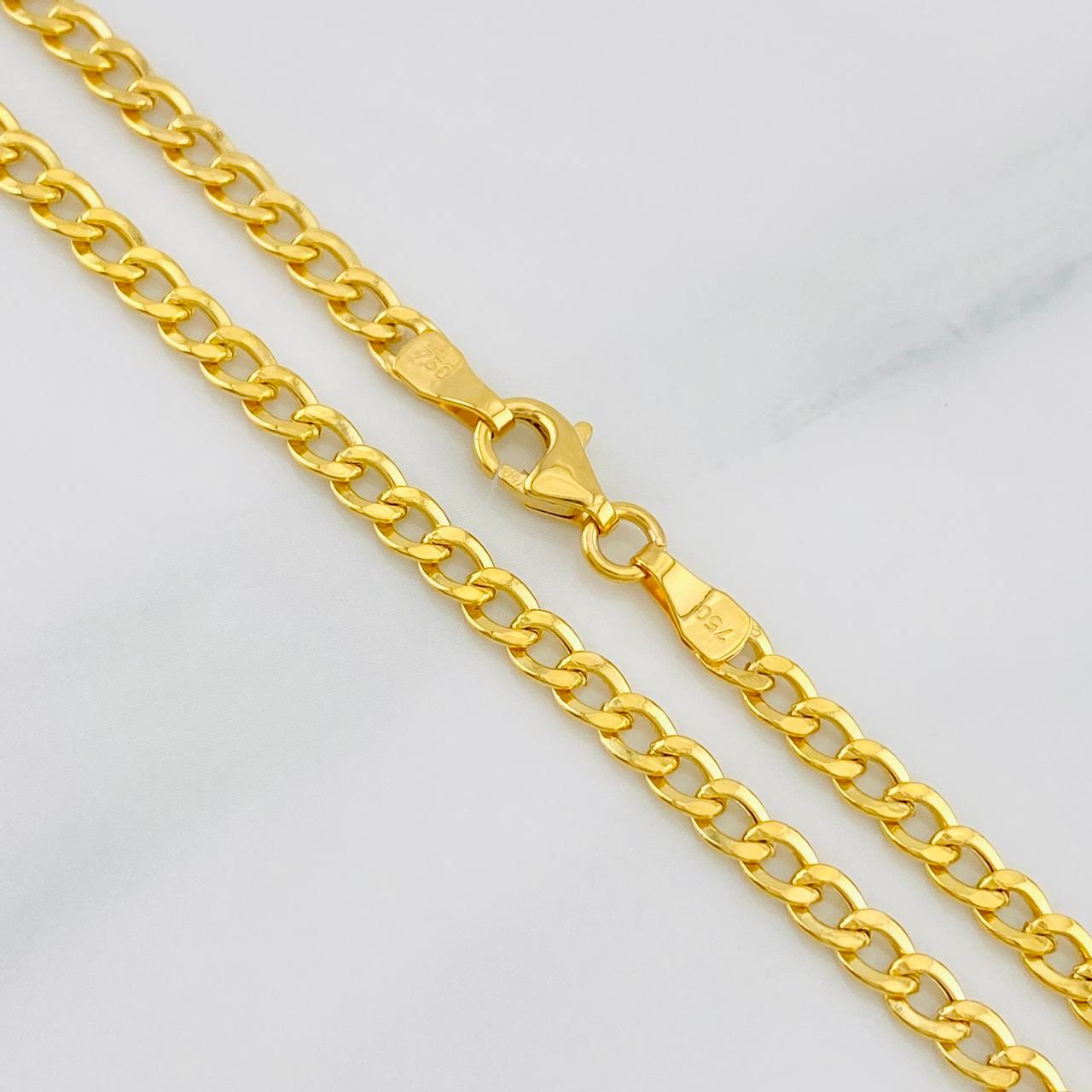 Cadena Cubana 6.75g / 24 in / 3.1mm Oro Amarillo 18K