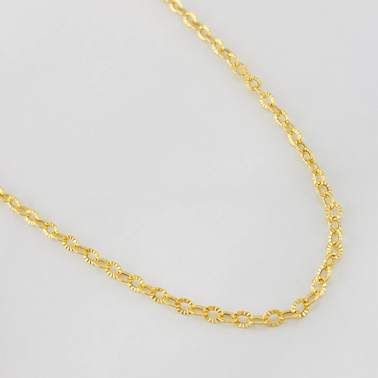 Cadena Aro Seguido Diamantada 1.85g / 22 in / 2.4mm Oro Amarillo 18K