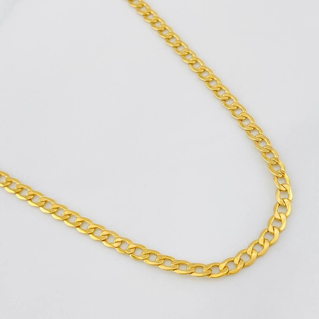 Cadena Cubana 6.05g / 24 in / 3.4mm Oro Amarillo 18K