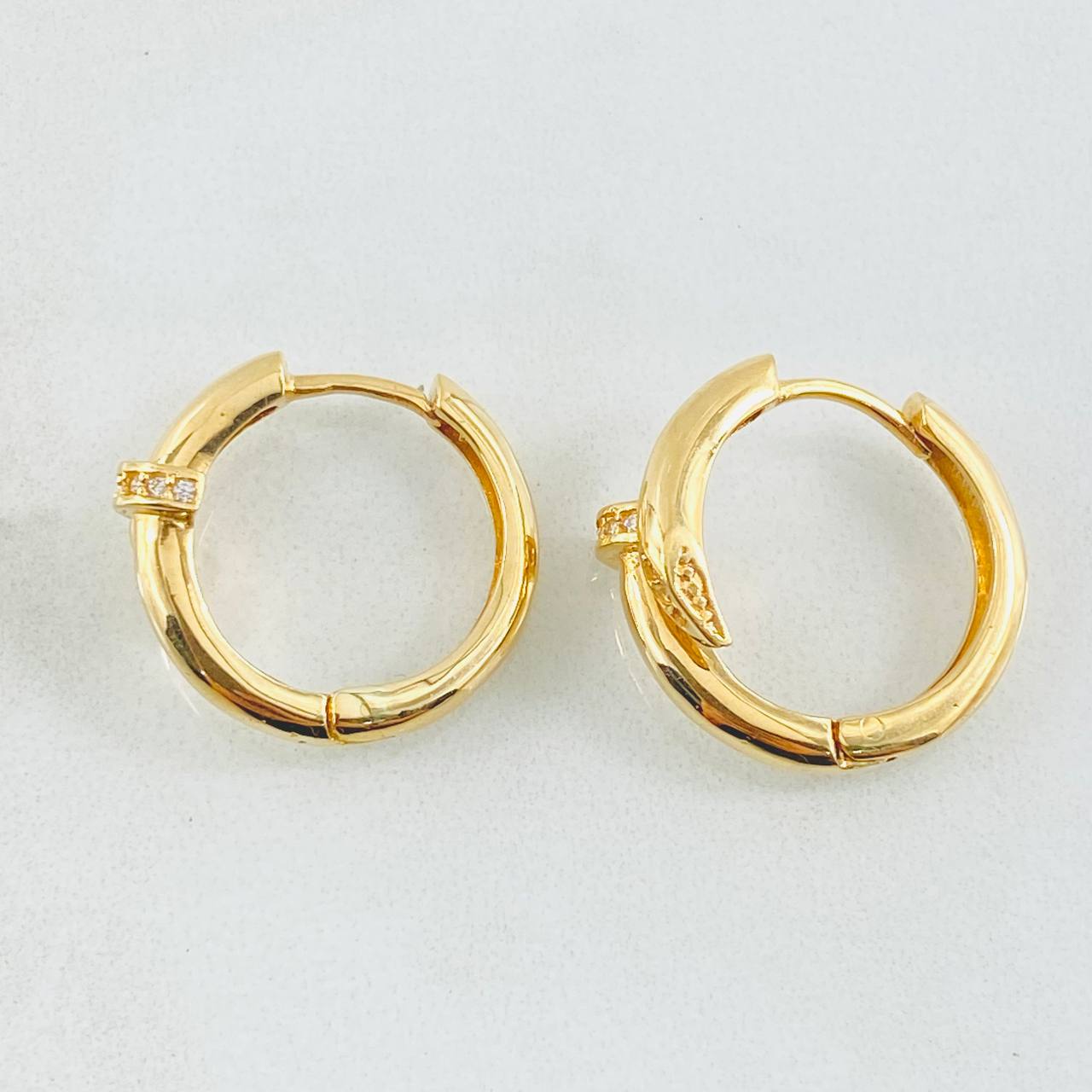 Hoop Earrings Stud 5.15gr / 3/4 in / 18K Gold