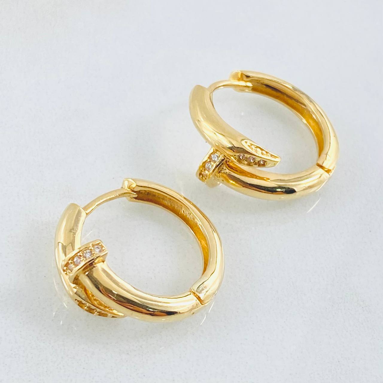 Hoop Earrings Stud 5.15gr / 3/4 in / 18K Gold