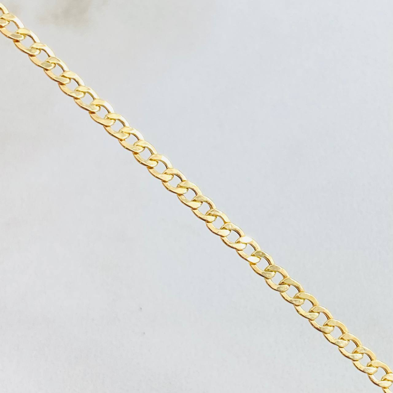 Pulso Cubano 1.45gr / 7 3/4 in / Oro Amarillo +1 18K ©