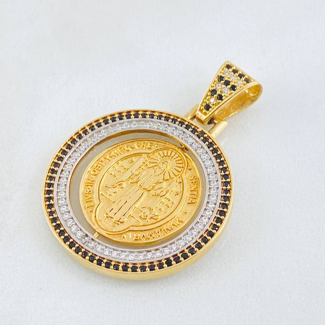 Dije San Benito 8.35gr / 1 1/2 in / Oro Amarillo 18K