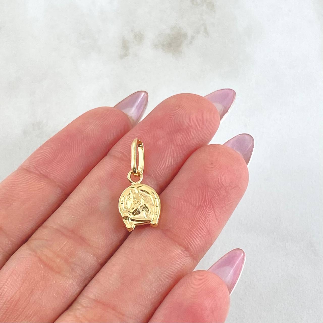 Dije Herradura Caballo 0.65gr / 3/4 in / Oro Amarillo 18K ©