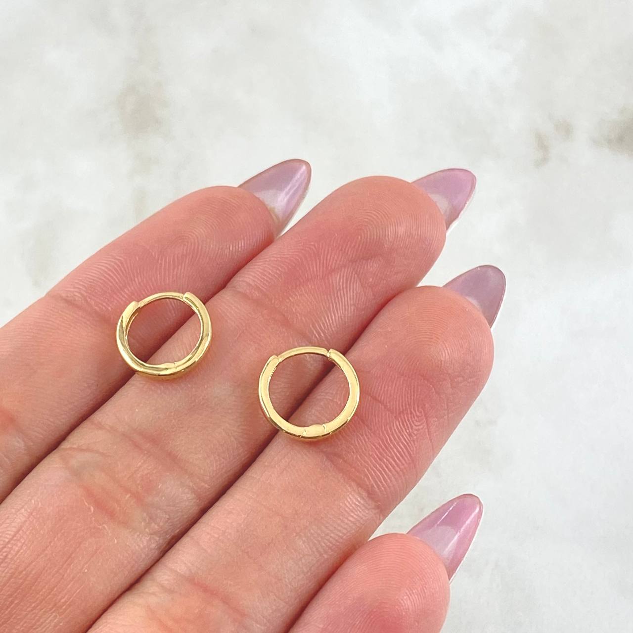 Hoop Earrings Smooth Track 1gr / 1/2 in / 18K Yellow Gold *