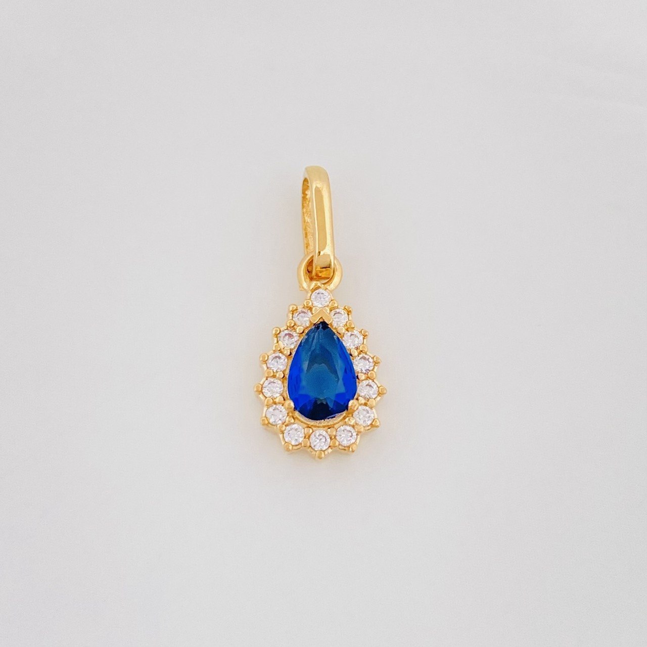 Pendant Dense Drop 1.2g / 3/4 in 18K Yellow Gold