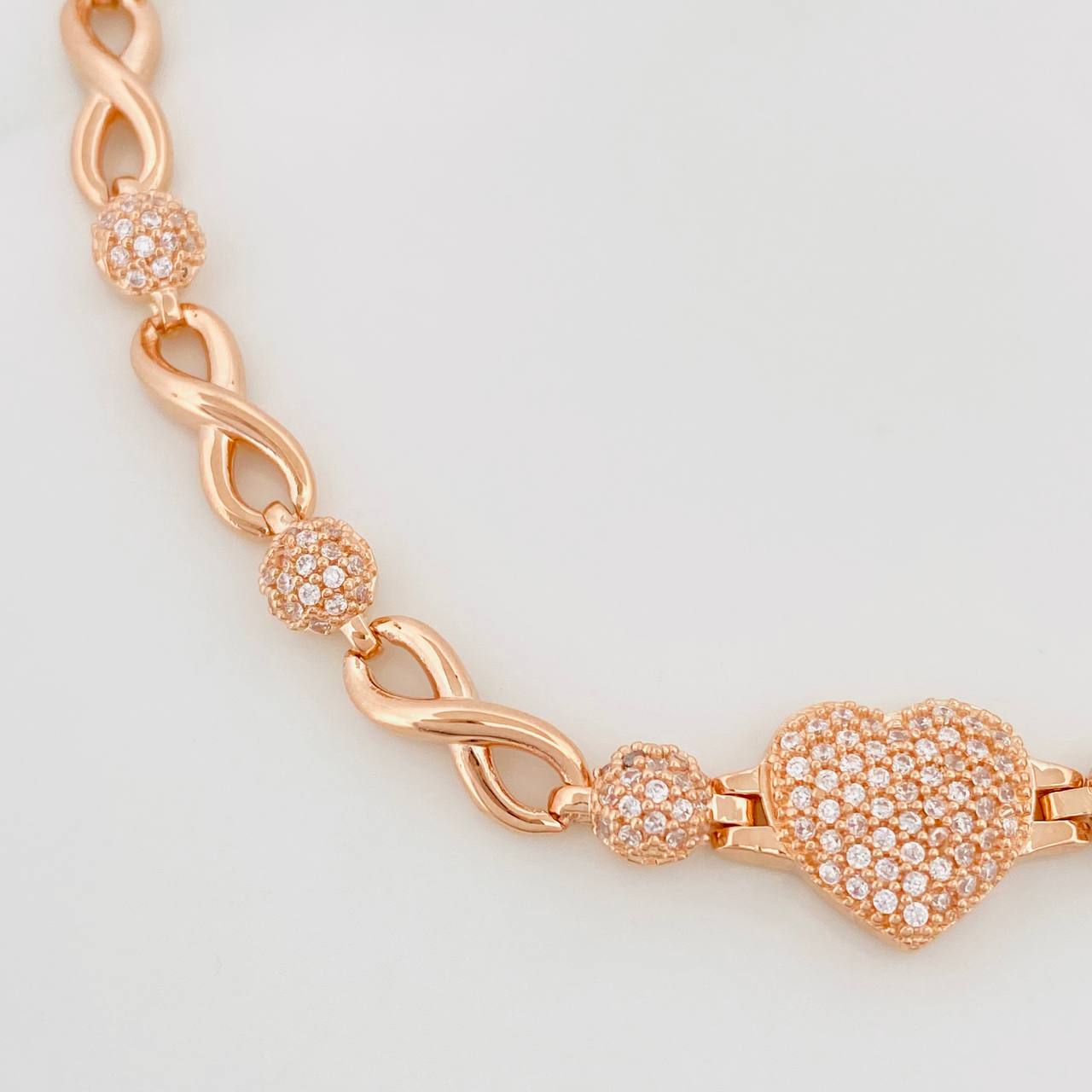 Pulso Infinito Corazones 11.45g / 7 in / 5mm Oro Rosa 18K
