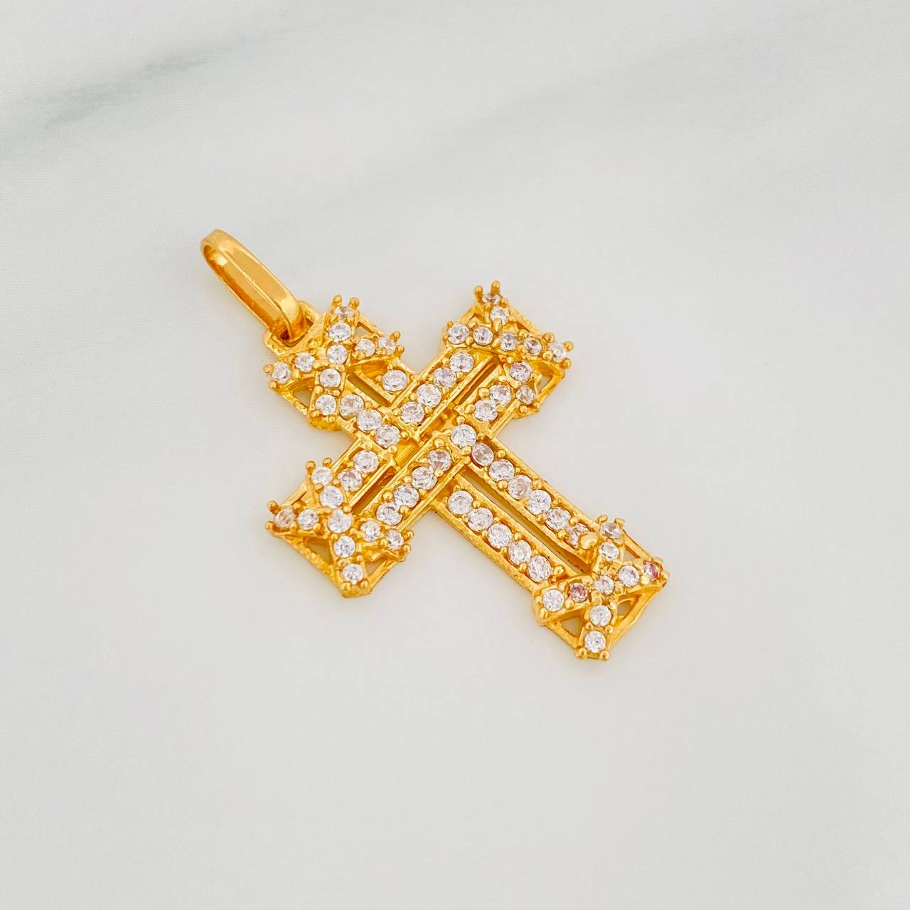 Dije Cruz Imperial 2.5g / 1 1/4 in Oro Amarillo 18K