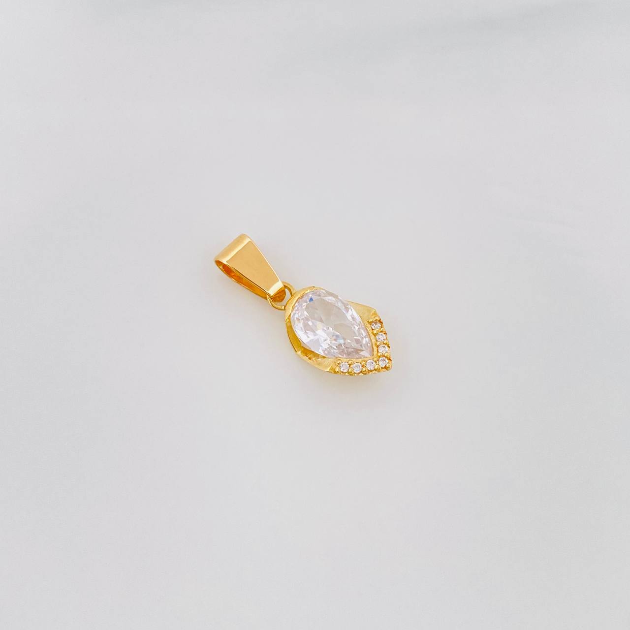 Dije Lagrima Marquesa 1.5g / 3/4 in Oro Amarillo 18K