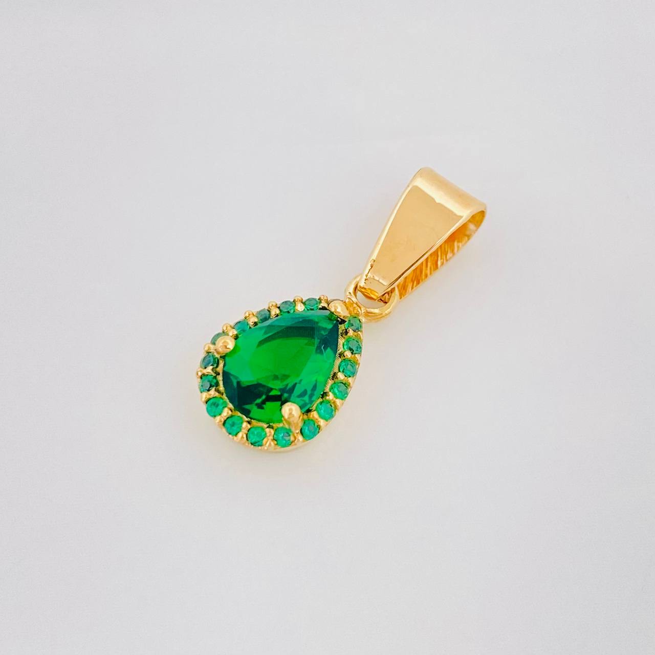 Dije Halo Gota 1.3g / 3/4 in Oro Amarillo 18K