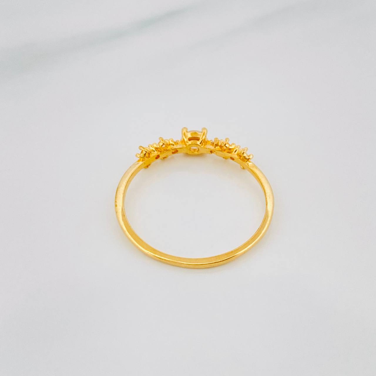 Solitaire Ring 1.45g / Size 8 1/4 Yellow Gold 18K