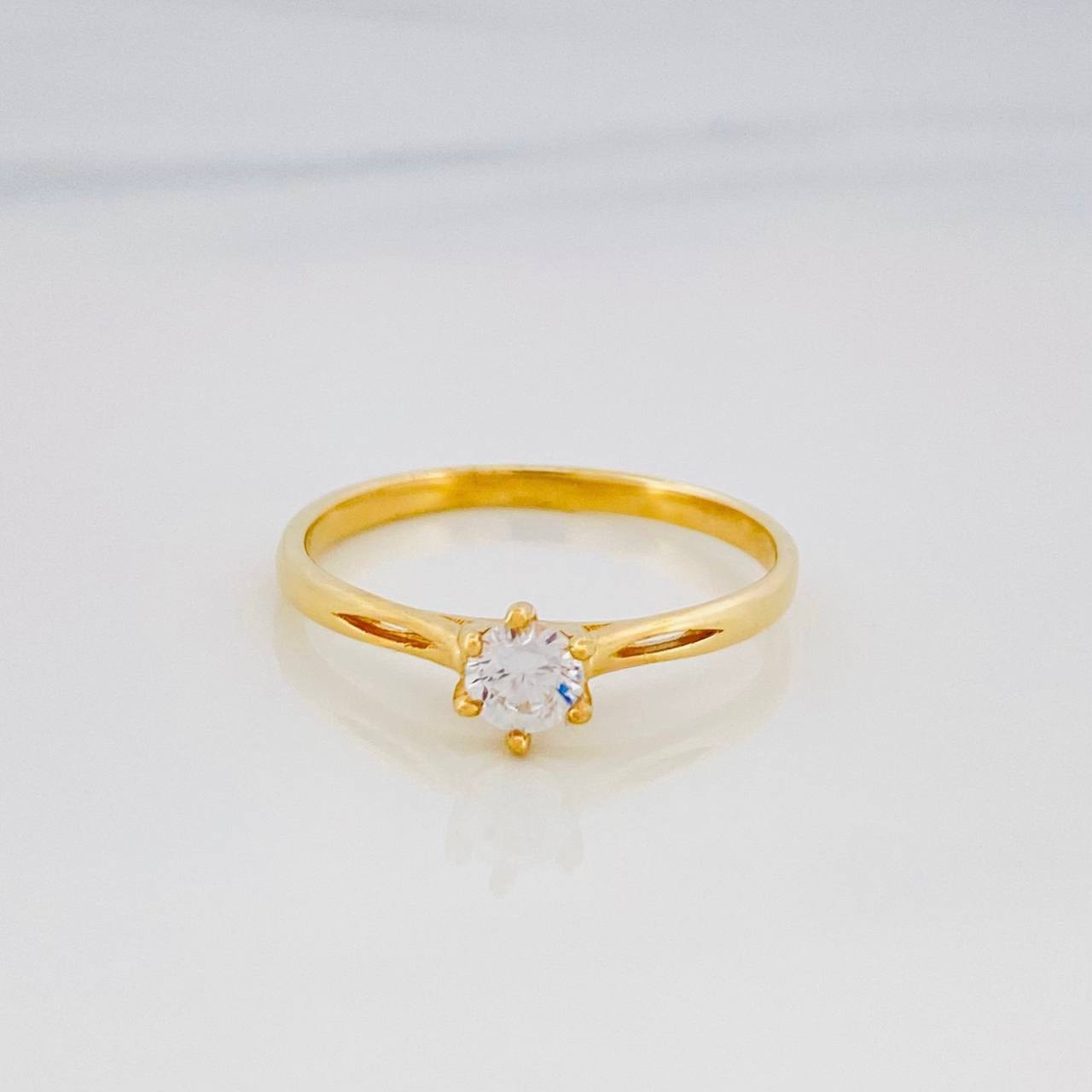 Anillo Solitario 1.8g / T6 1/2 Oro Amarillo 18K