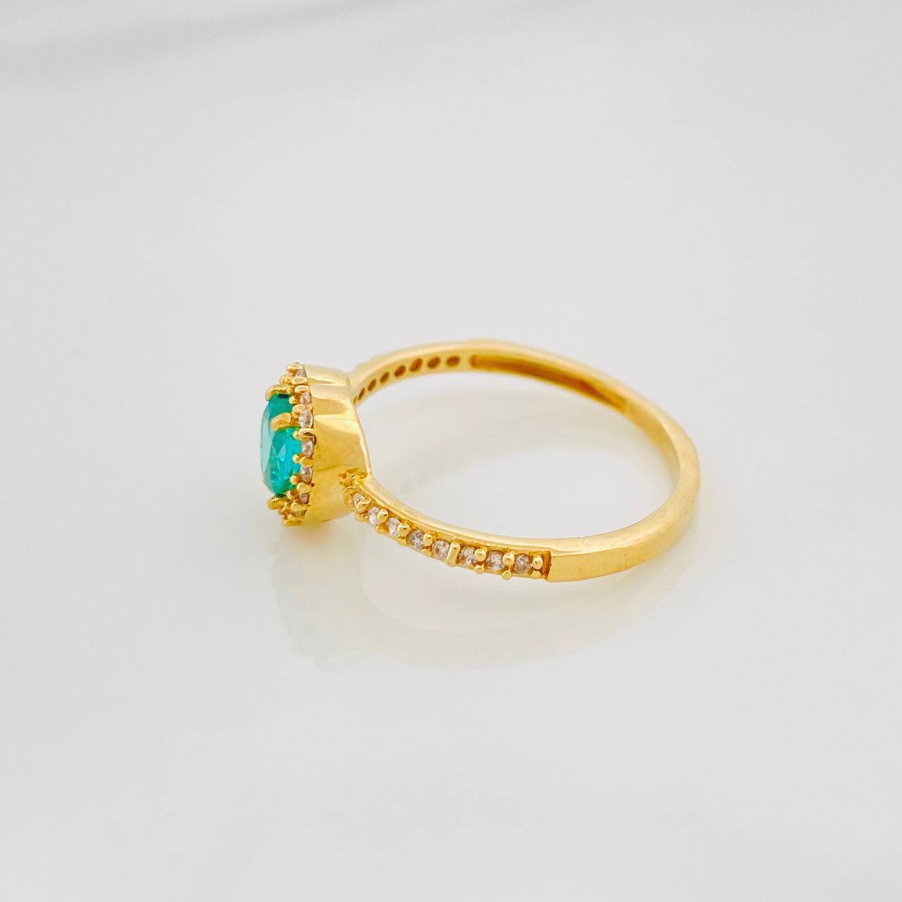 Anillo Halo Corazón 2.45g / T7 1/4 Oro Amarillo 18K