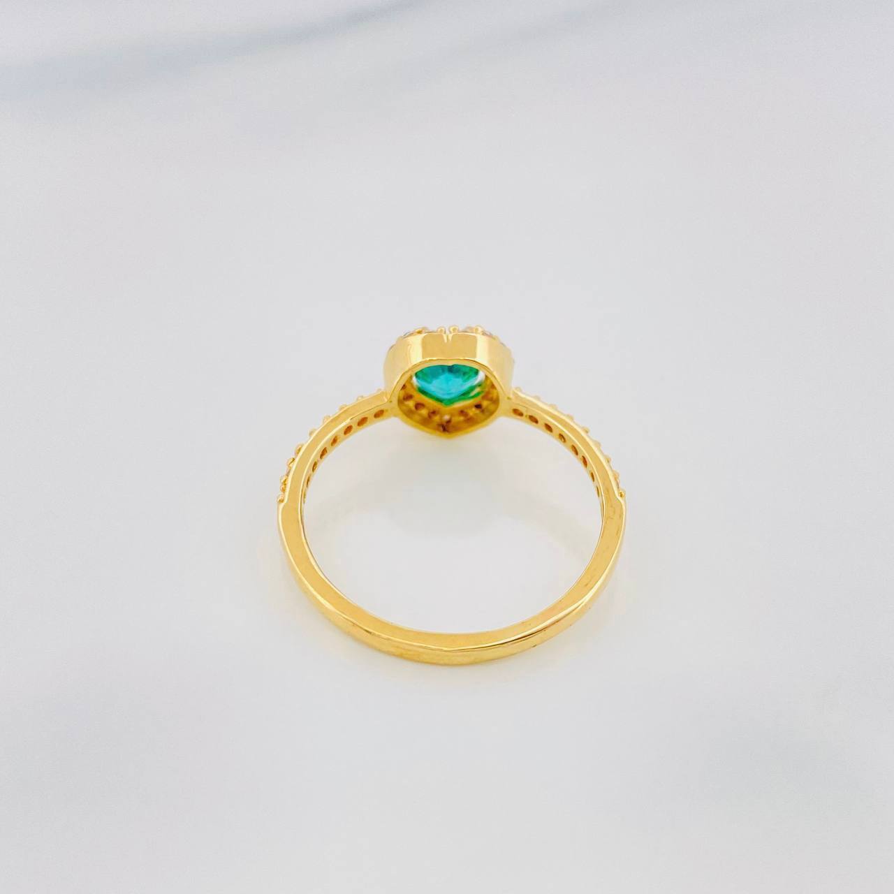 Anillo Halo Corazón 2.45g / T7 1/4 Oro Amarillo 18K