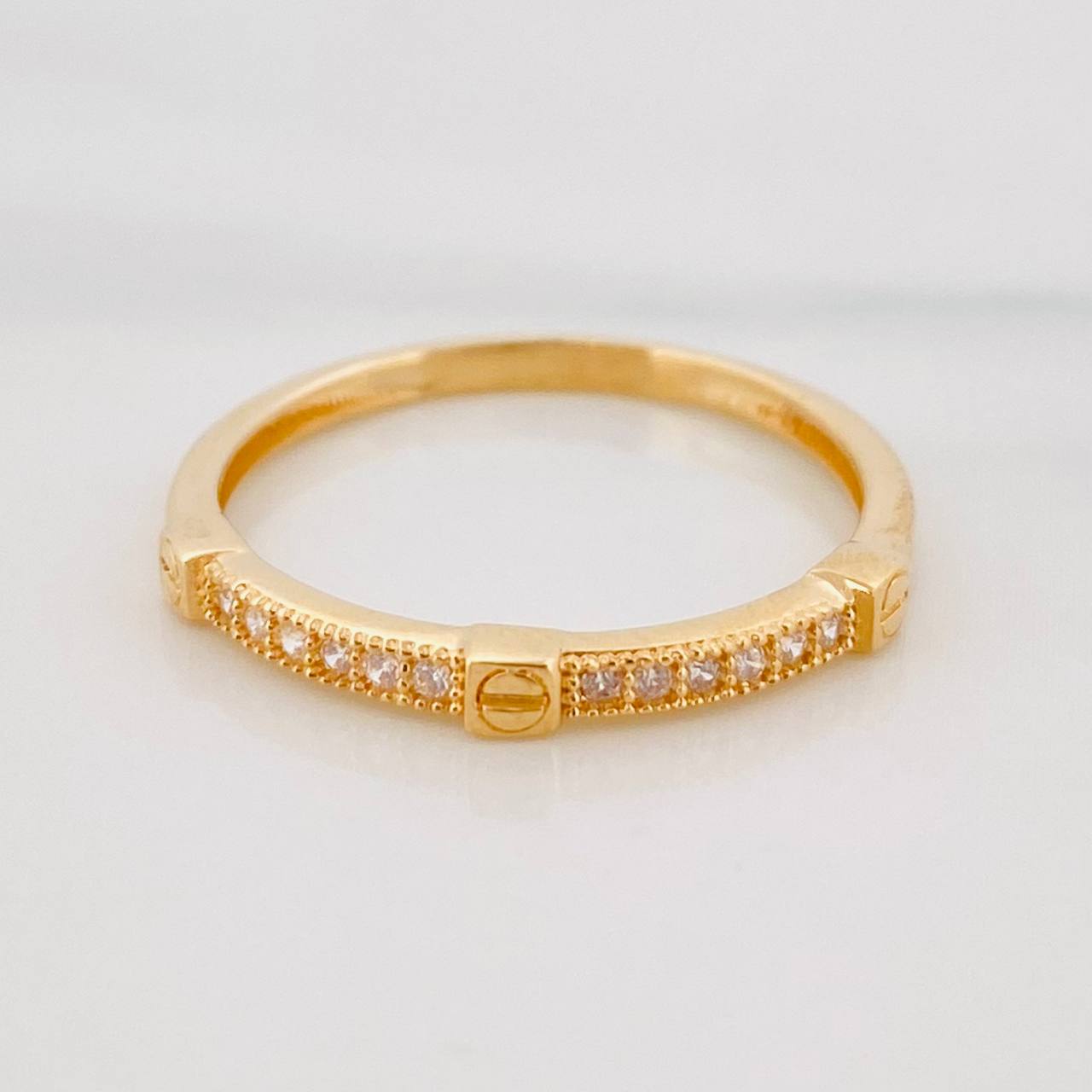 Churumbela Screw Ring 1.4g / T6 1/2 Yellow Gold 18K