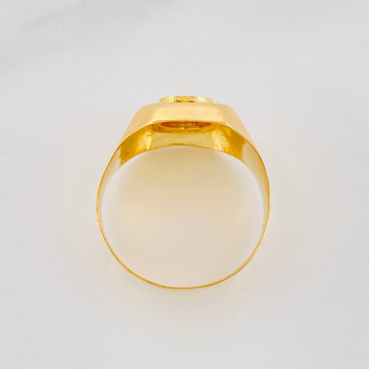 Ring Sign Weight 4.2g / T9 Yellow Gold 18K