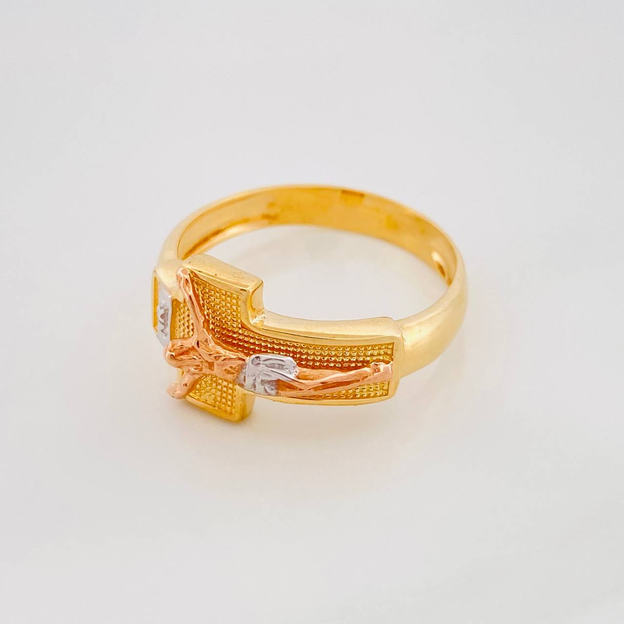 Christ Cross Ring 5.25g / T10 Three Golds 18K