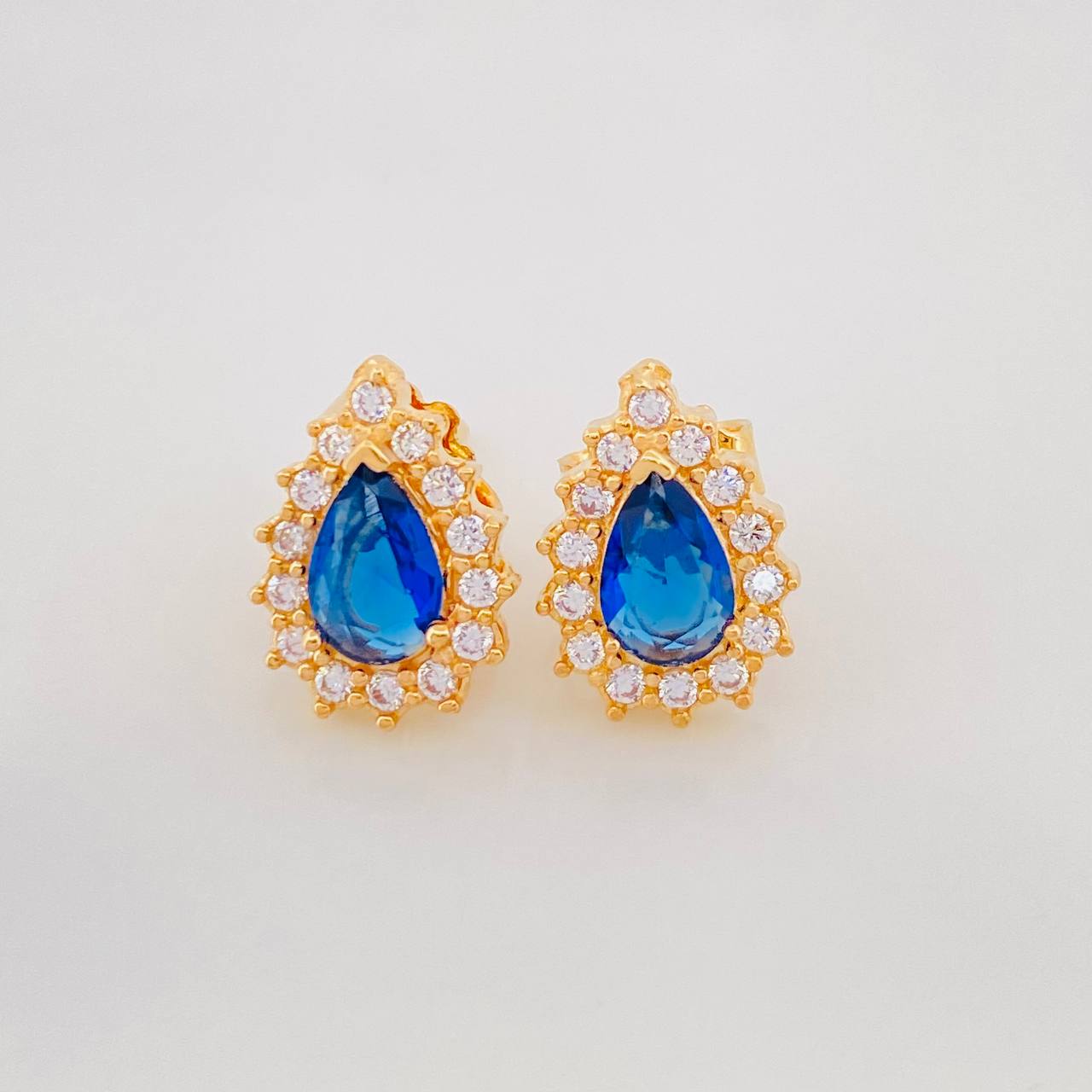 Stud Earrings Dense Drop 2.45g / in / 7.8mm Yellow Gold 18K