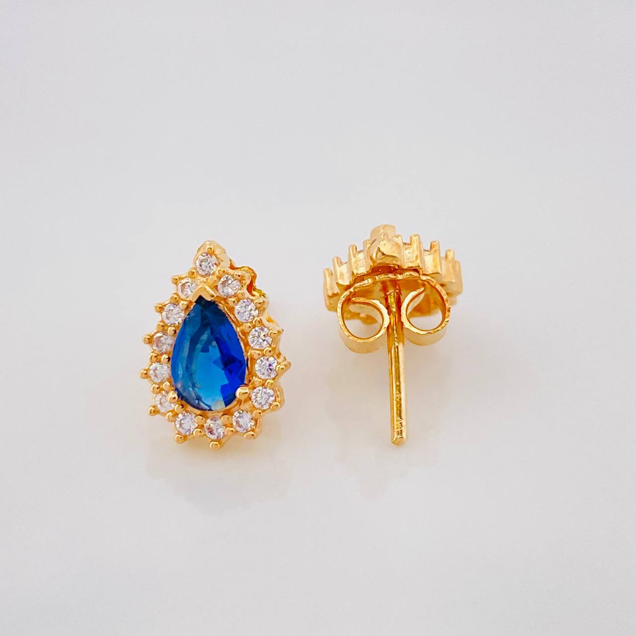Stud Earrings Dense Drop 2.45g / in / 7.8mm Yellow Gold 18K