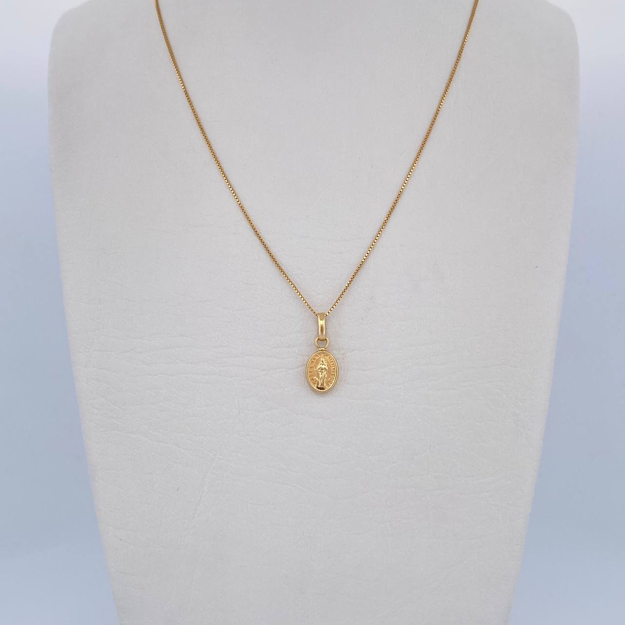 Set Cadena Veneciana 1.45gr/50cm/0.8mm+Dije Virgen Maria Auxiliadora 0.4gr/1.4cm Troquelado Oro Amarillo 18K (Oferta) $