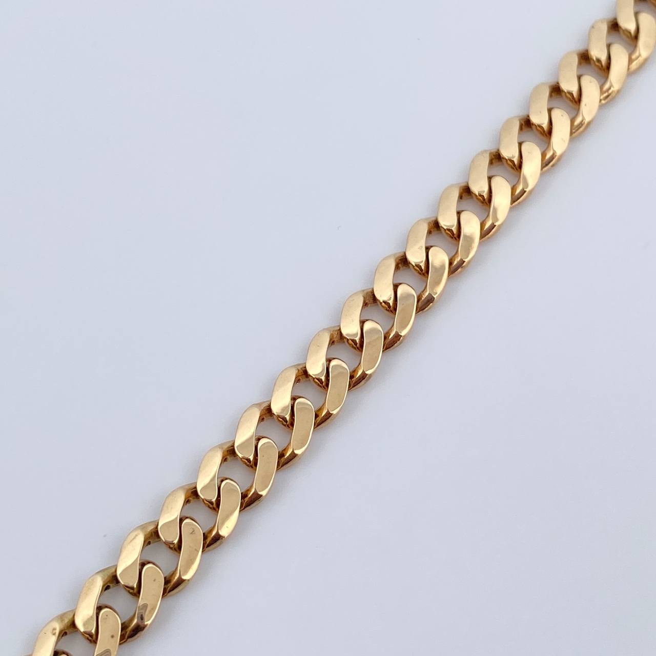 Pulso Cubano 9.2gr / 20.7cm / 6mm Oro Amarillo 18K $