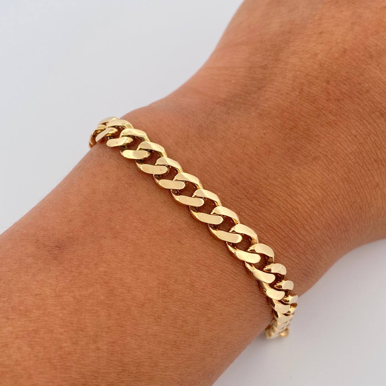 Cuban Links Bracelet 8.7gr / 19.3cm / 5.8mm 18K Yellow Gold $