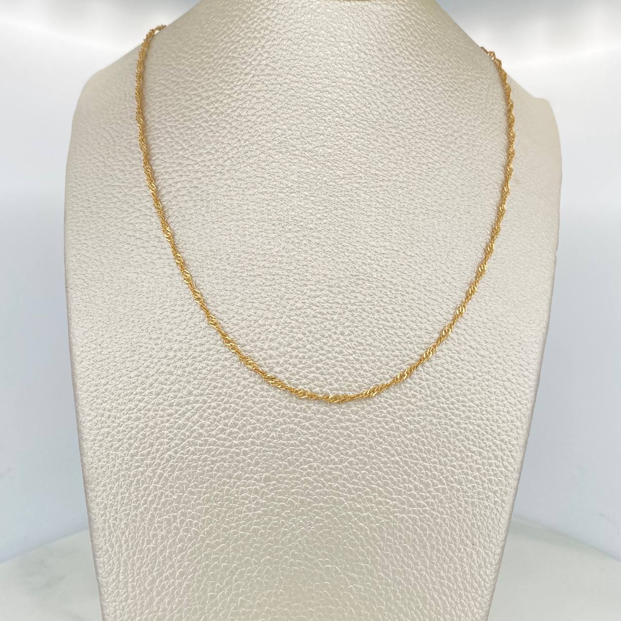 Singapore Chain 1.55 g / 17 3/4 in / 1.4 mm Yellow Gold 18K