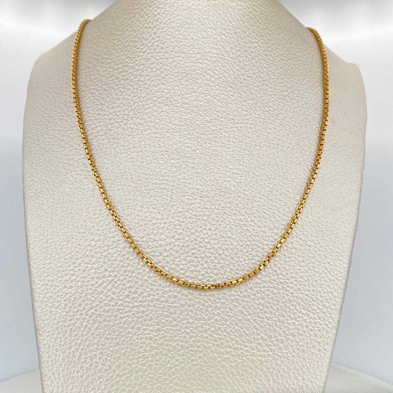 Venetian Chain 4.8 g / 17 3/4 in / 1.8 mm Yellow Gold 18K