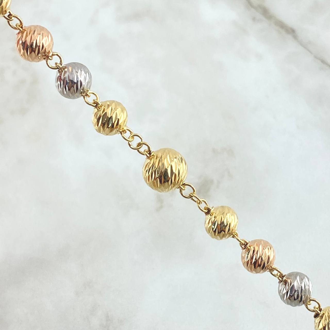 Miraculous Virgin Rosary 45.9gr / 25.6in / 18K Gold ©