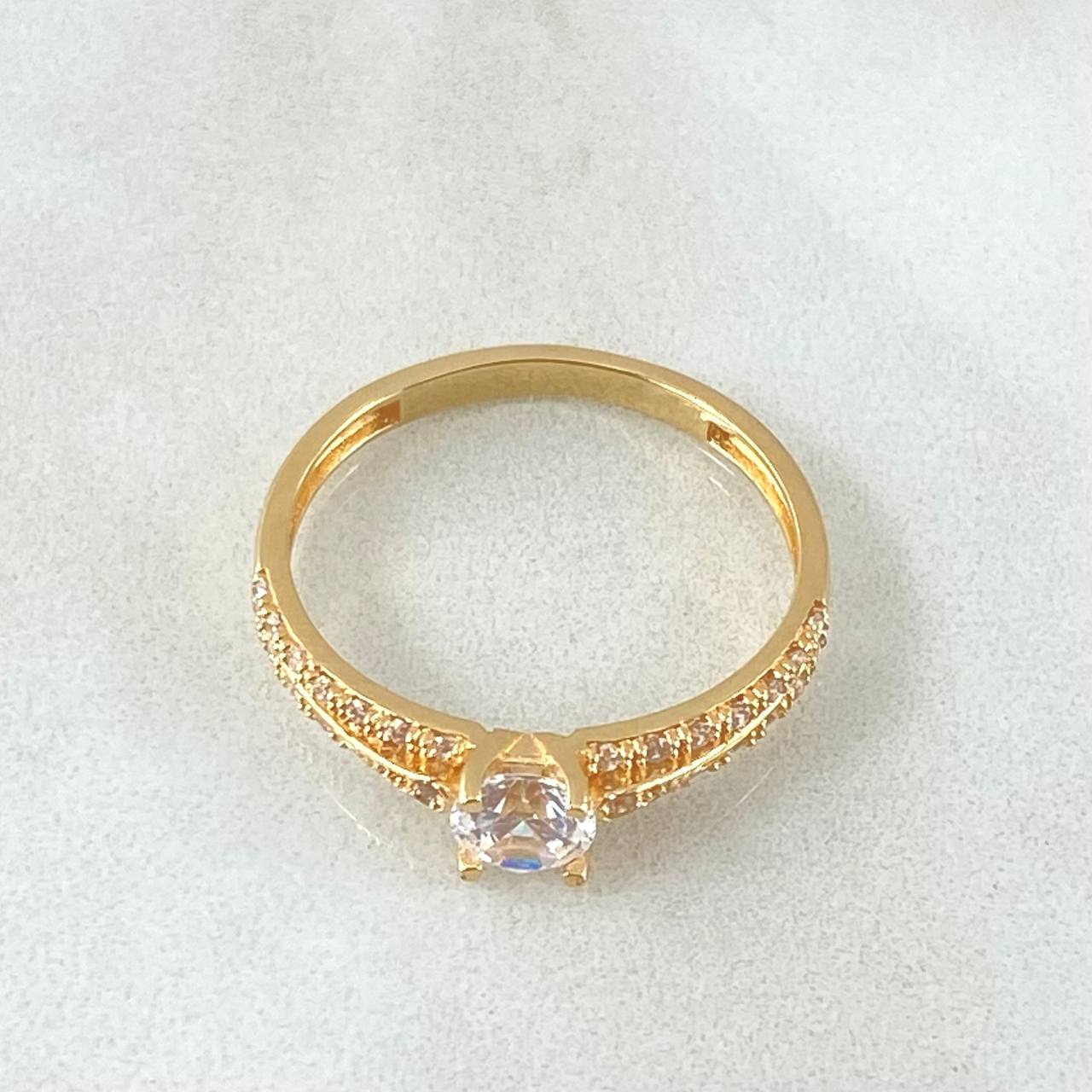 Dense Solitaire Ring 2.45gr / Size 5 3/4 / 18K Gold *