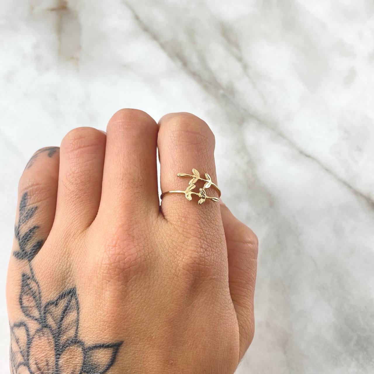 Anillo Hojas Cruzadas 1gr / T5 3/4 / Oro Amarillo 18K