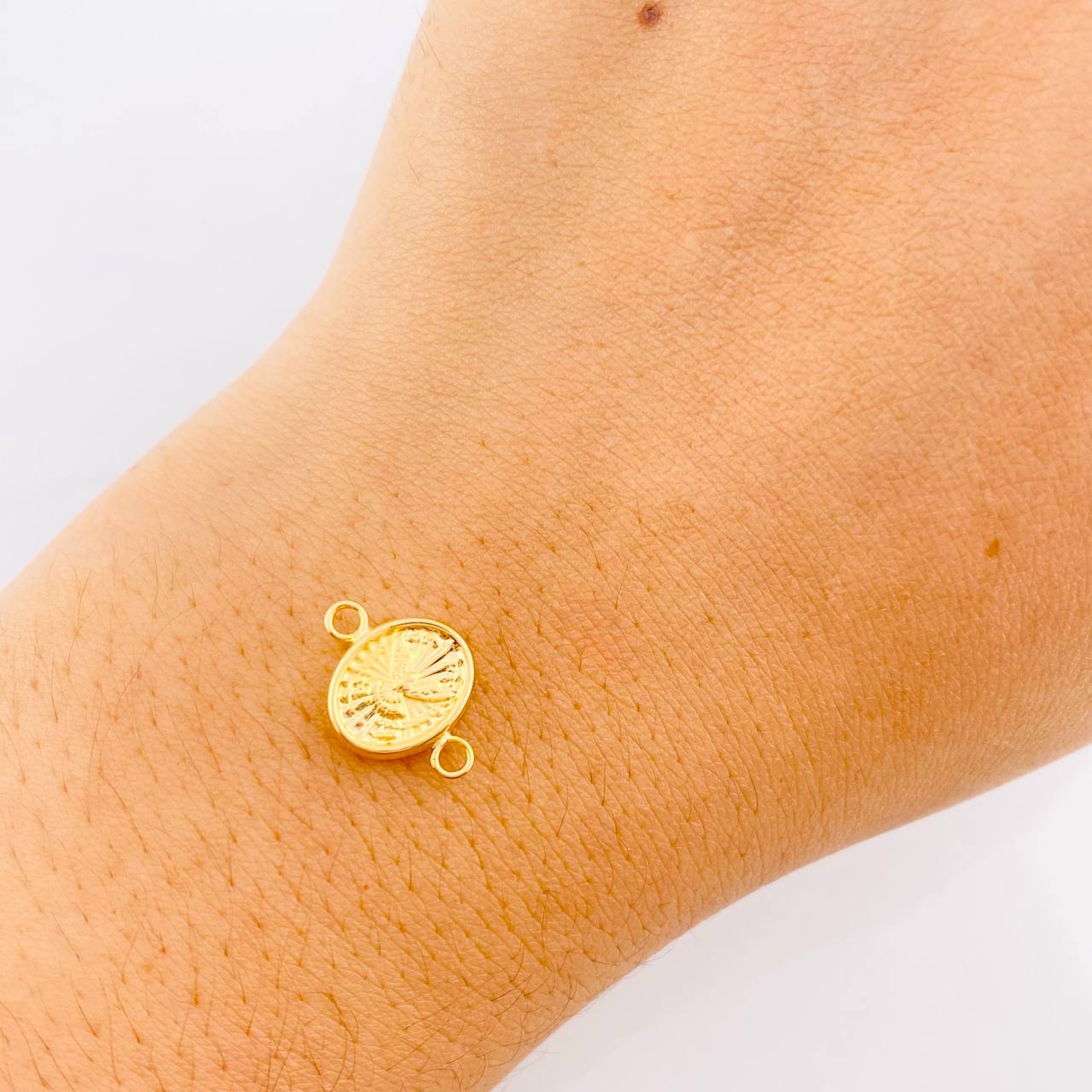 Charm Holy Spirit 0.35g / 1/2 in Yellow Gold 18K