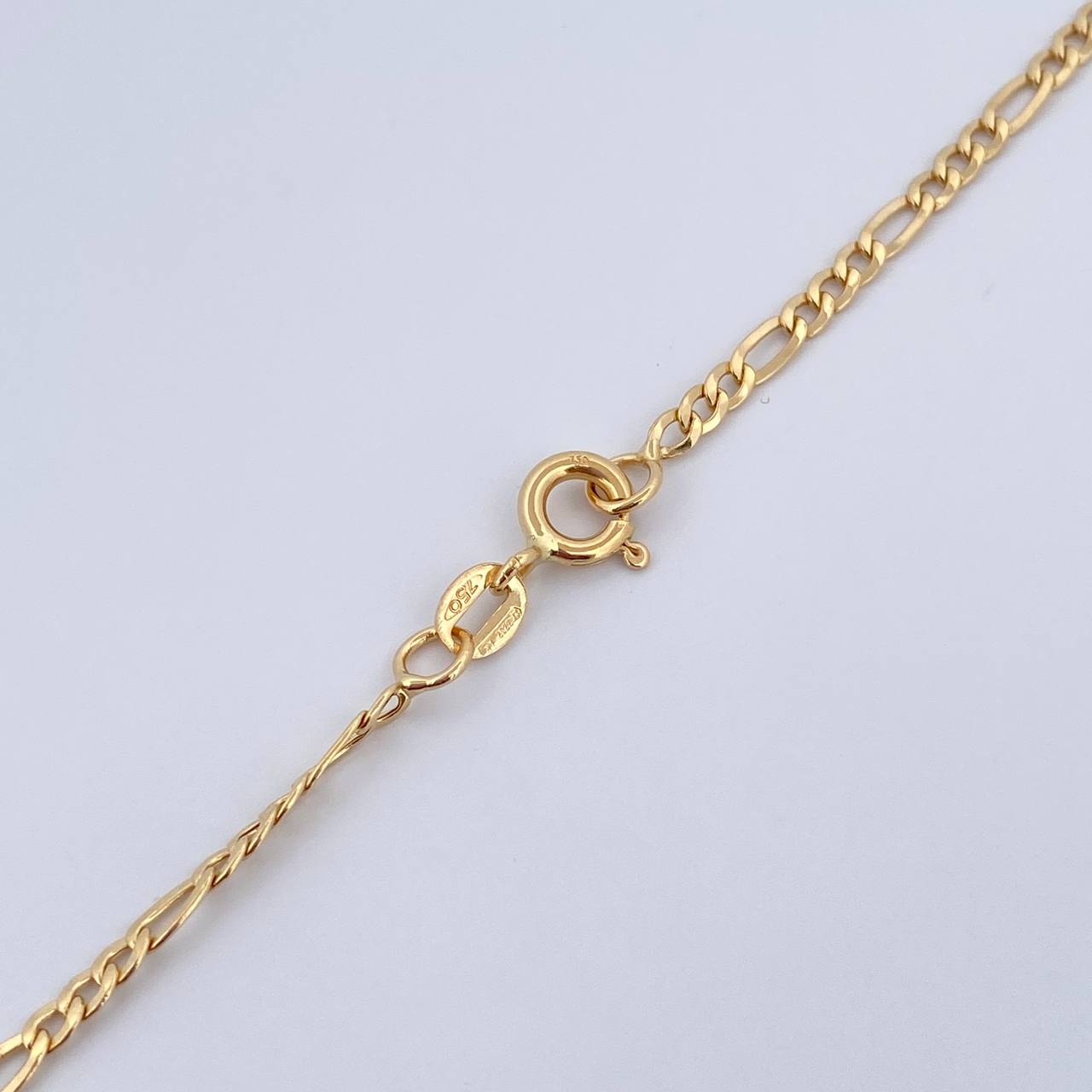 Cadena Figaro 3.9gr / 60.9cm / 2.4mm Oro Amarillo +0 18K &