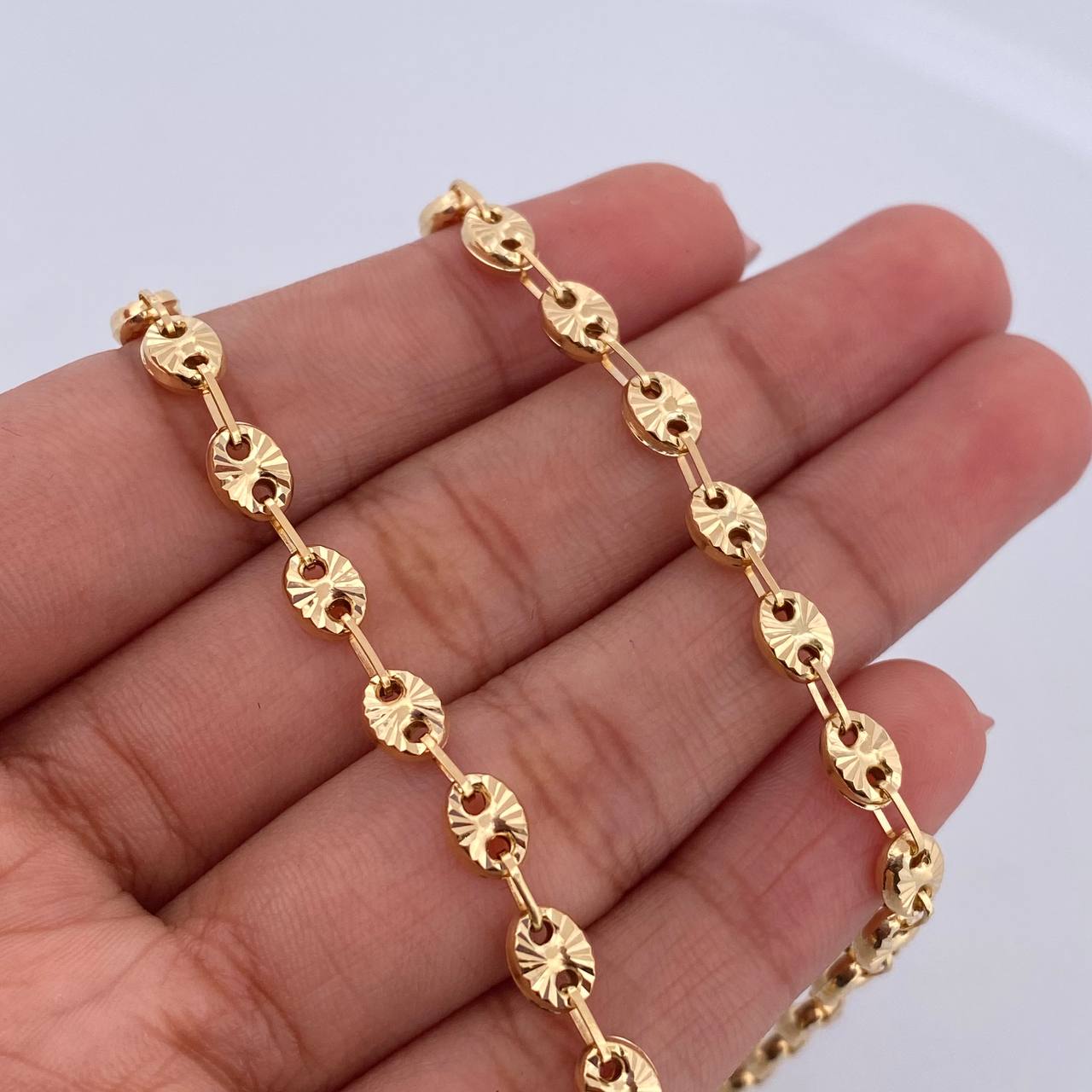 Cadena GC 8.9gr / 18 in / 4.76mm Oro Amarillo 18K $