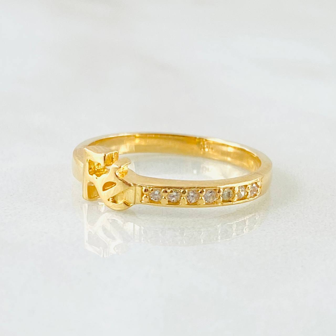 Faith Ring 2.45gr / Size 6 / 18K Gold