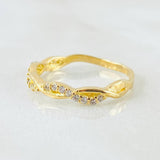 Interlaced Ring 1.8gr / Size 6 1/2 / 18K Yellow Gold *