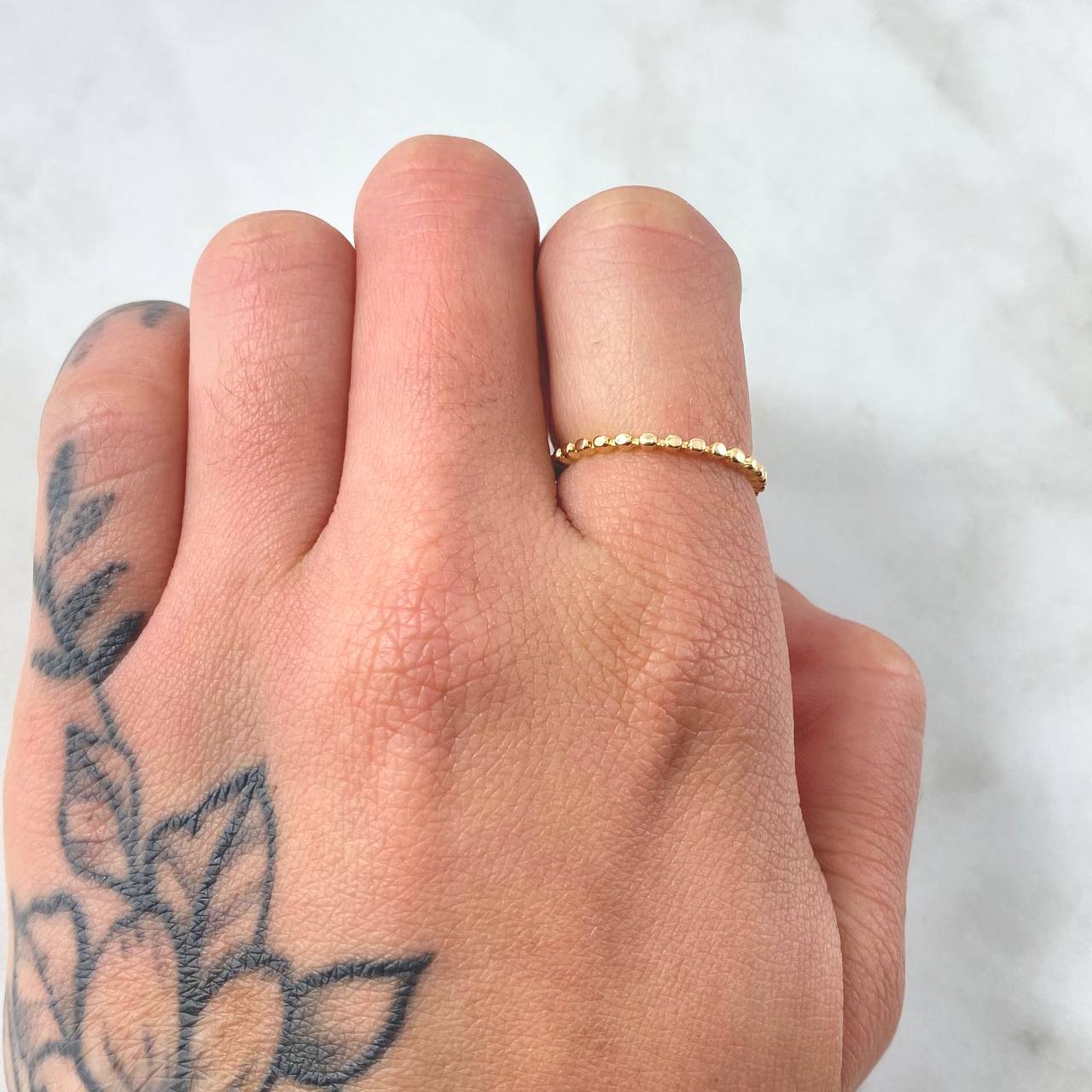 Sphere Ring 1.25gr / Size 5 1/2 / 18K Gold