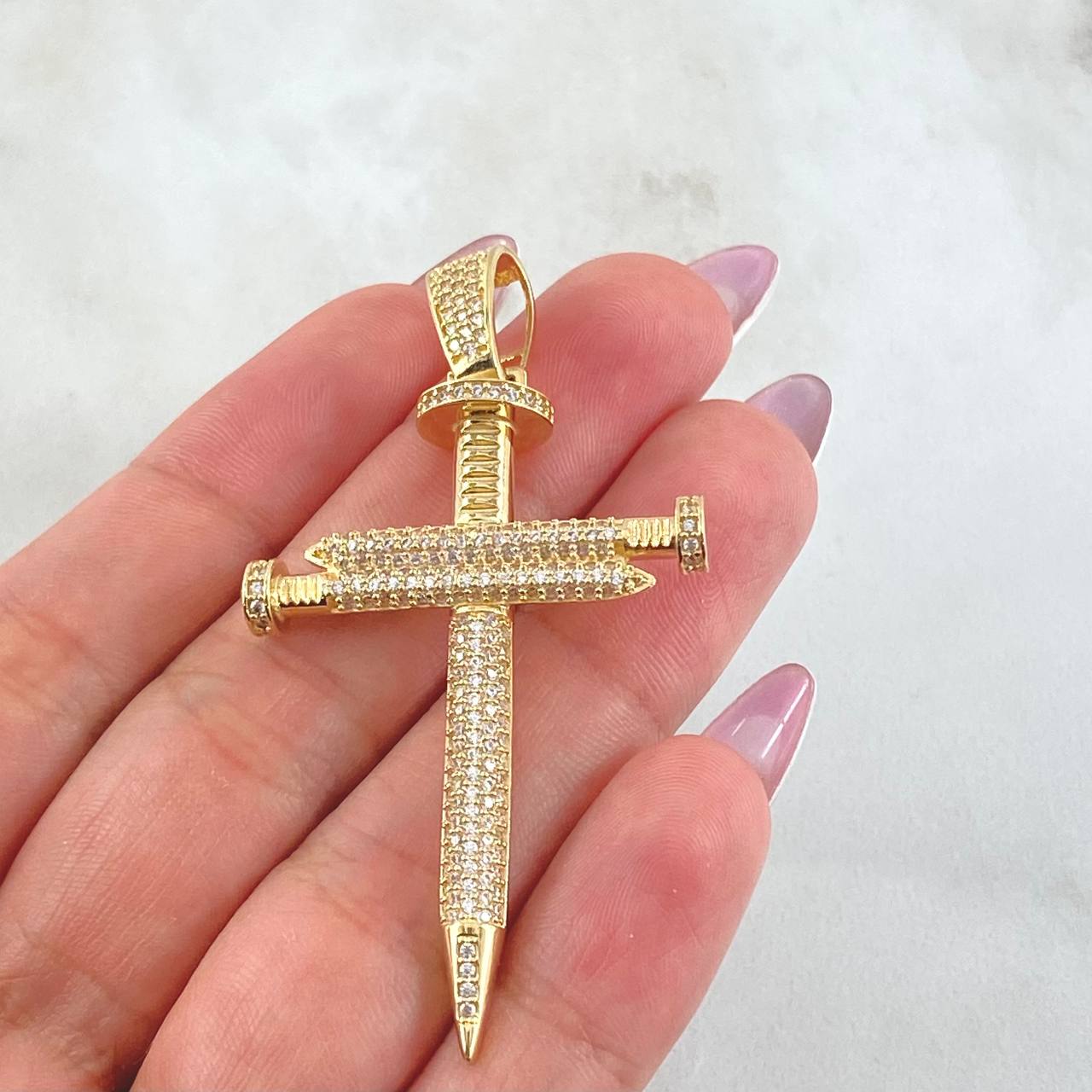 Dije Cruz Clavo 8.25gr / 2 1/4 in / Oro Amarillo 18K ©