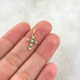 Dije Cruz Basteada Intercalada 0.65gr / 2cm / Circones Blancos Y Verdes Oro Amarillo 18K ©