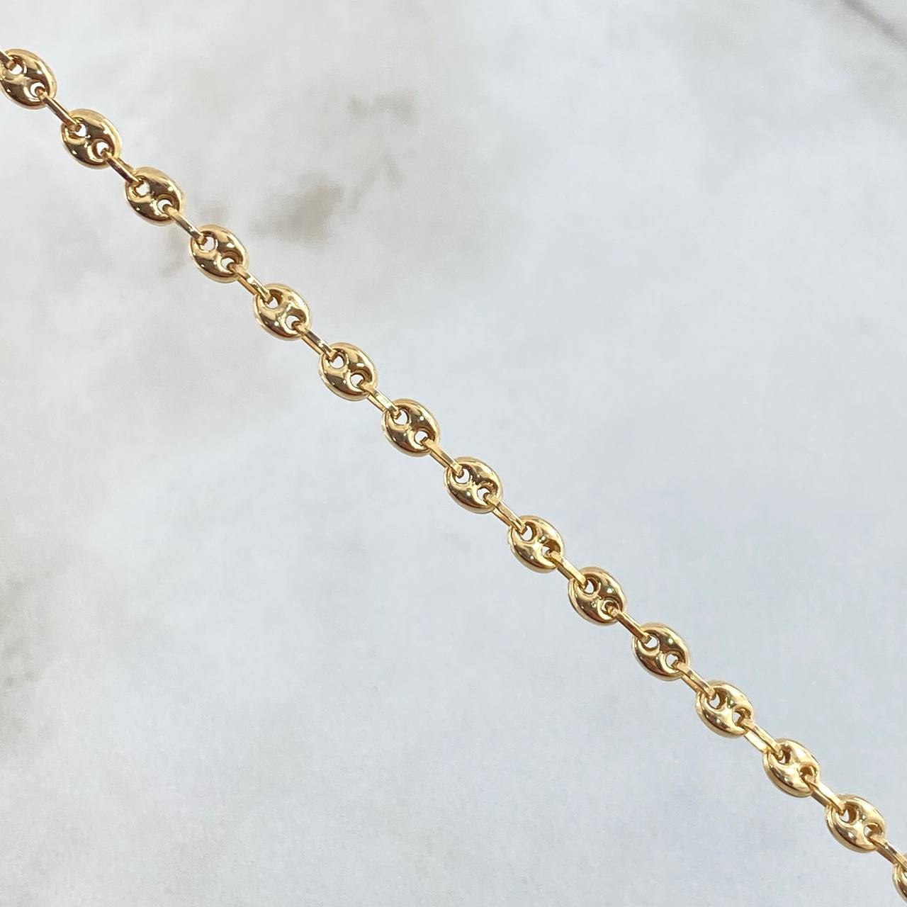 GC Bracelet 2.15gr / 7.7in / 18K Gold ©