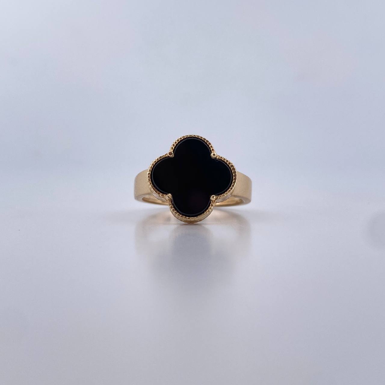Ring Clover 2.85gr / Size 8 1/4 / Black Onyx 18K Yellow Gold $