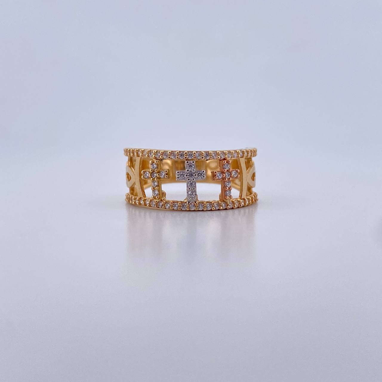 Three Crosses Band Ring 3.85gr / Size 7 1/4 / White Zircons Three 18K Gold $