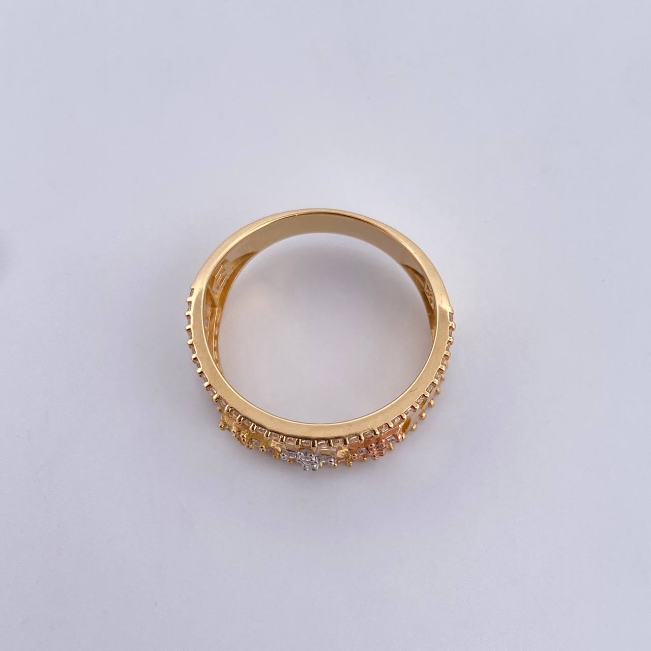 Three Crosses Band Ring 3.85gr / Size 7 1/4 / White Zircons Three 18K Gold $